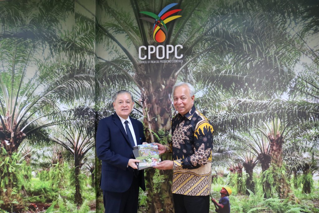 The Visit of the Ambassador of Ecuador to Indonesia CPOPC.net